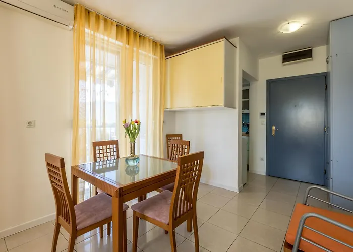 Hana City Apartment